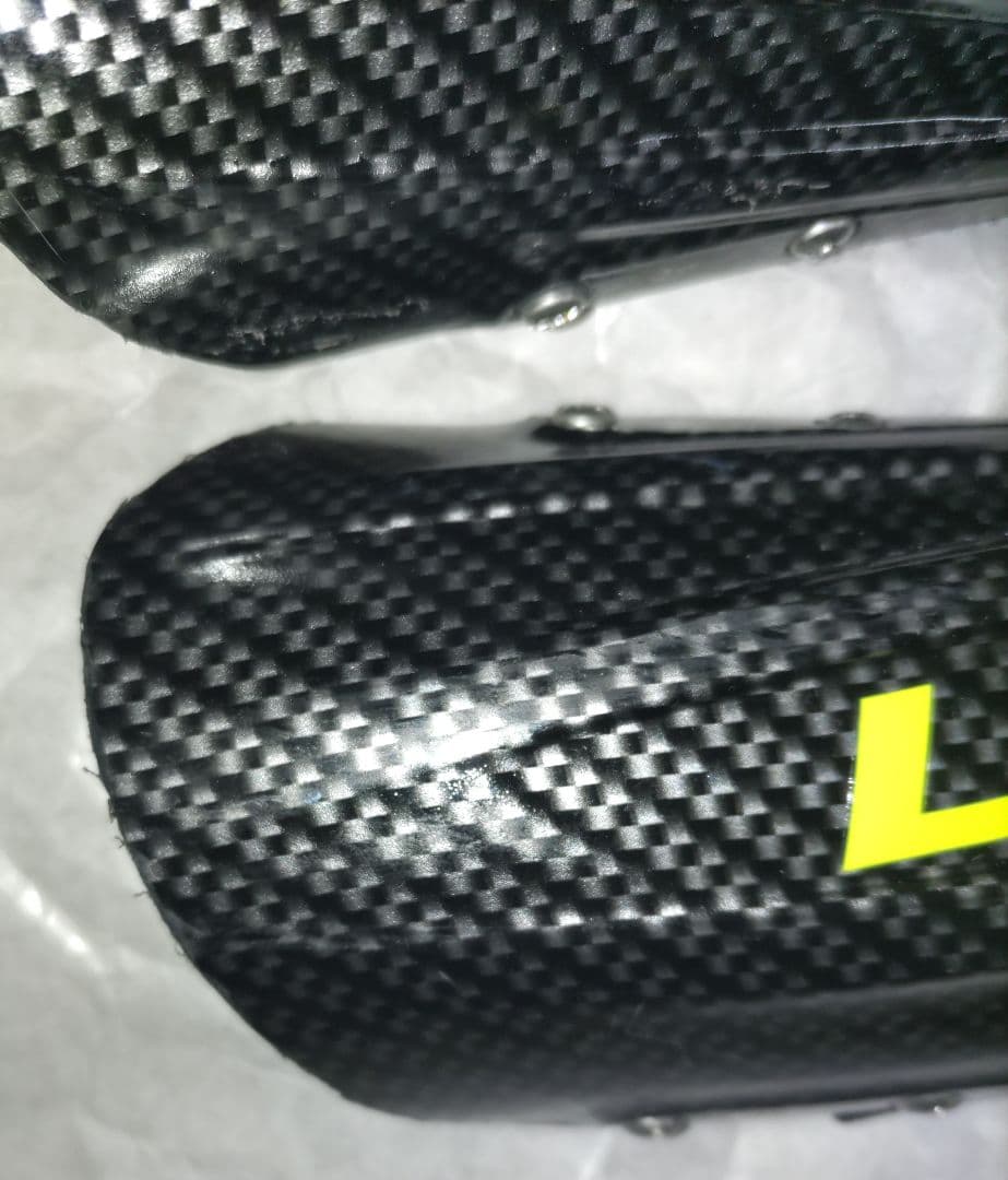 う*ん様 程度良好綺麗 LEKI レキ カーボン柄アームガード