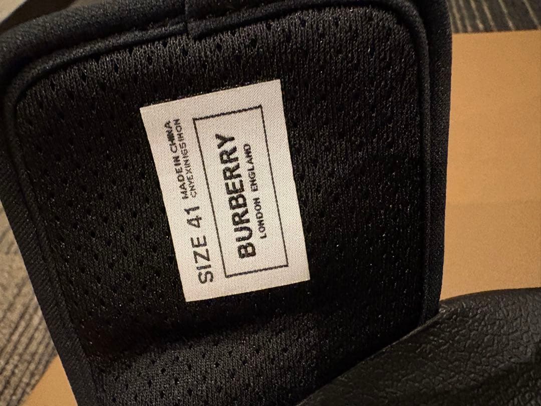 BURBERRY スライドサンダル 保存袋•紙袋•箱付き