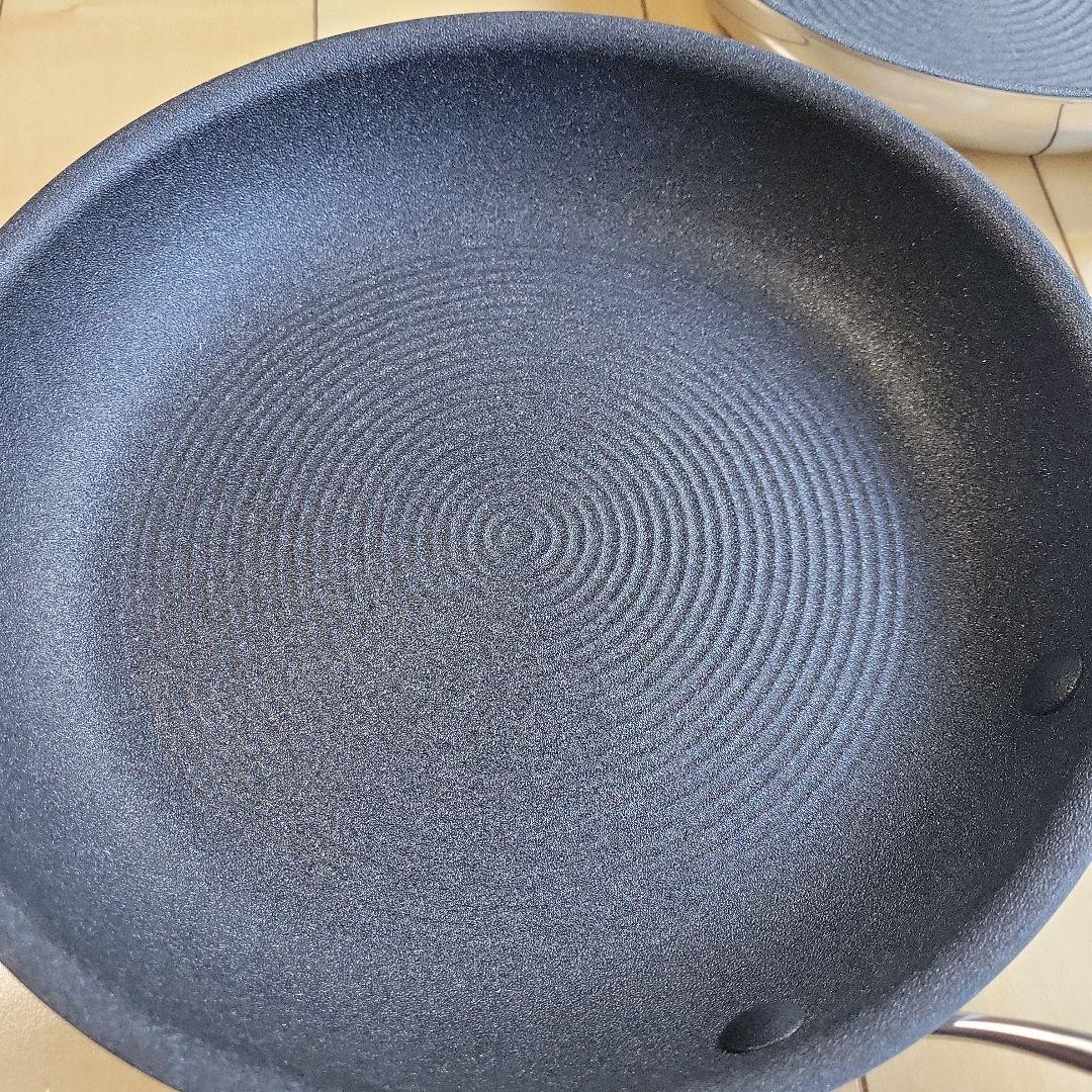 マイヤー➅サーキュロン　クラッド1　22cm25cmフライパンセット