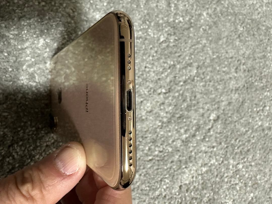 【最終値下げ】美品　iPhone Xsゴールド