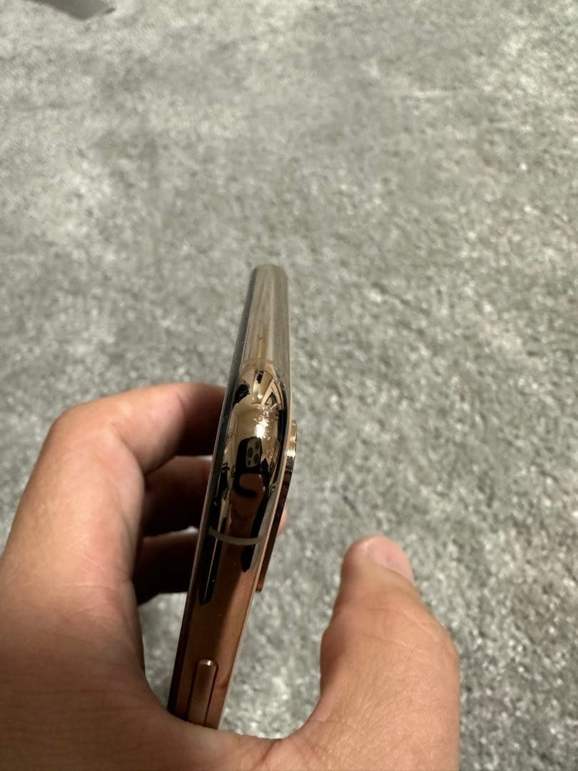 【最終値下げ】美品　iPhone Xsゴールド