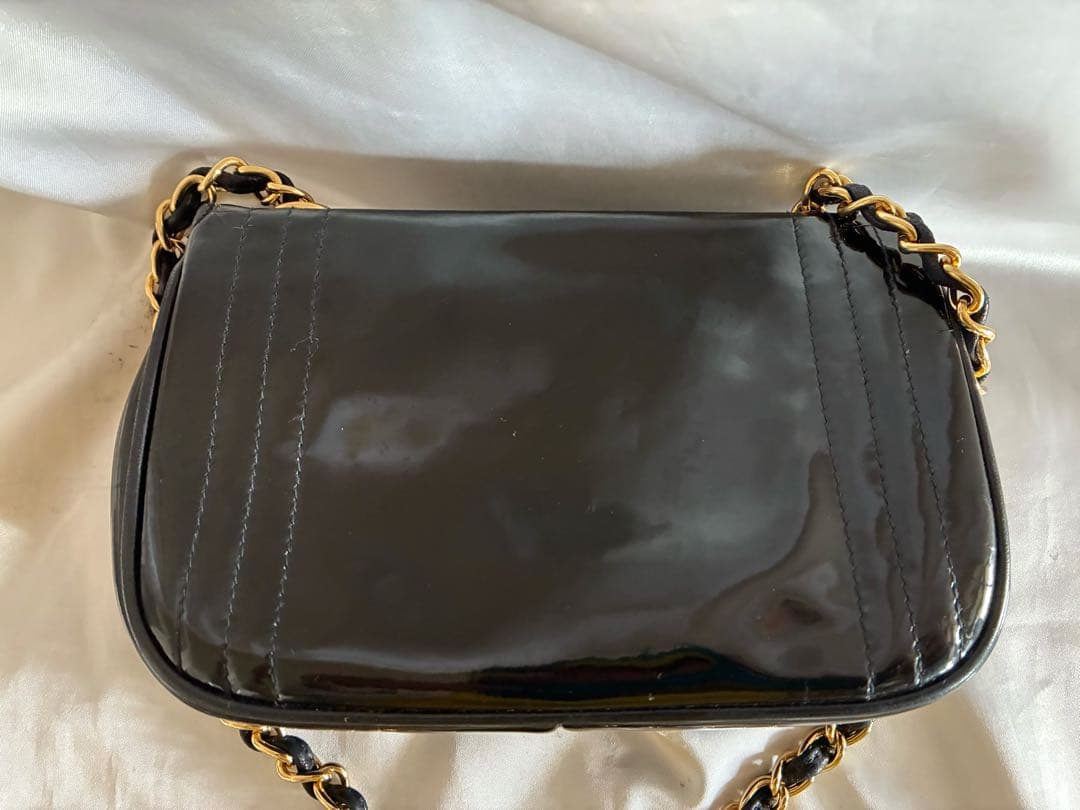 dubi♡dubi 様♡CHANEL パテント　デカココ　チェーンバッグ