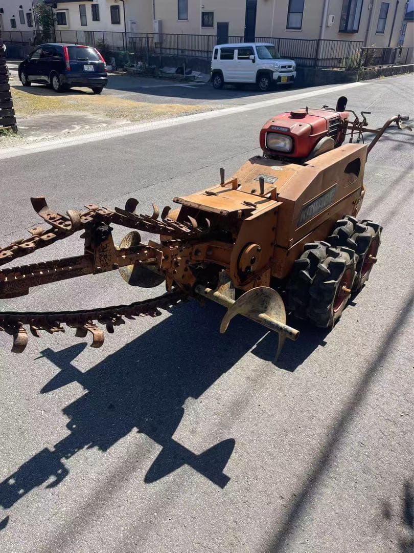 カワベ　ポートレンチャー　C20AL掘取機　ごぼう　芋掘　溝掘機　ディーゼル