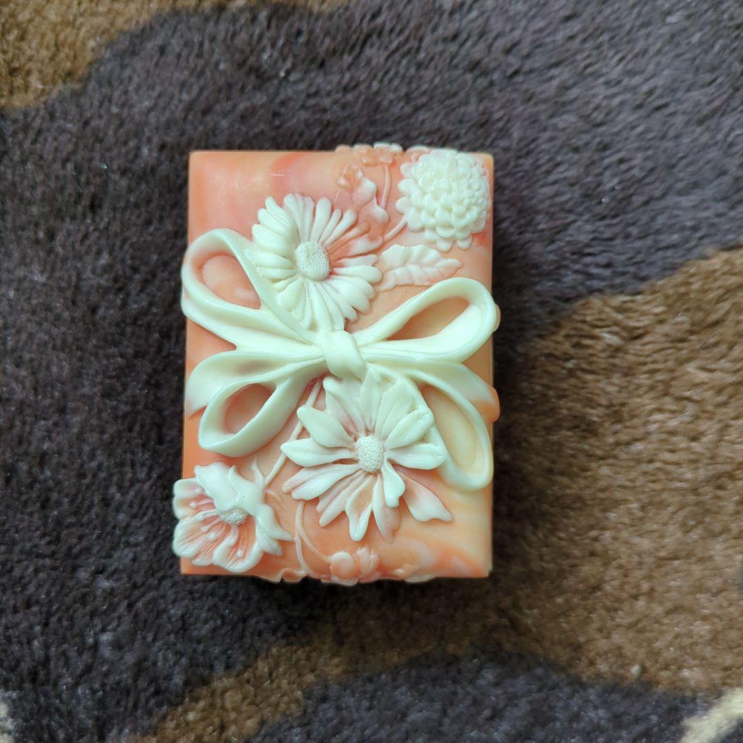 オレンジ色の花模様小物入れ Avondale HANDCRAFTED