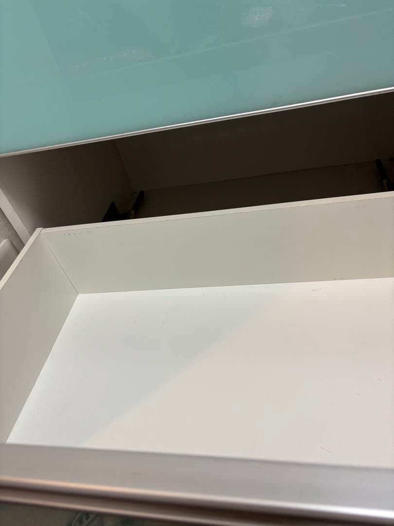 《電源付き！》おしゃれなブルーのキッチンボード／食器棚（幅135×高さ196