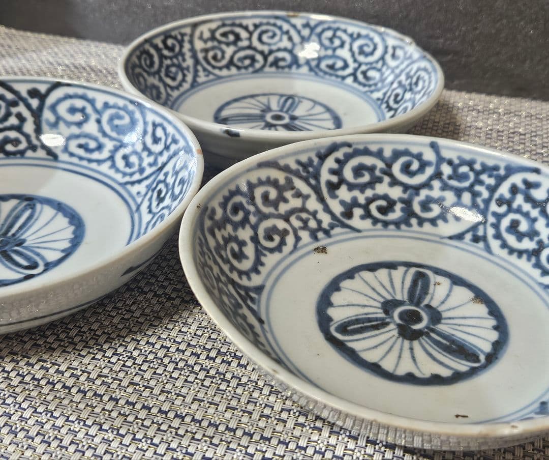 江戸時代中期　古伊万里　染付　たこ唐草文様　なます皿　膾皿　くらわんか皿　3客