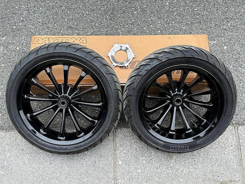 美品ワイズギア インチアップホイール ブラック 4D9 マジェスティ SG20J