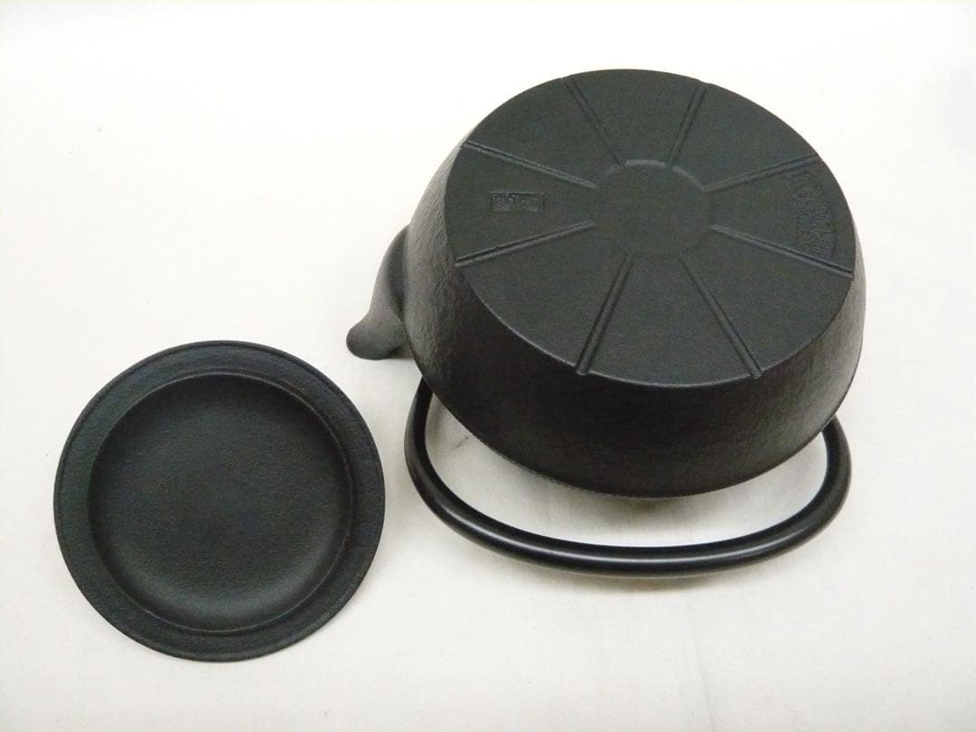 『鉄瓶 7型アラレ』満水900ml ガス・IH対応 南部鉄器 日本製