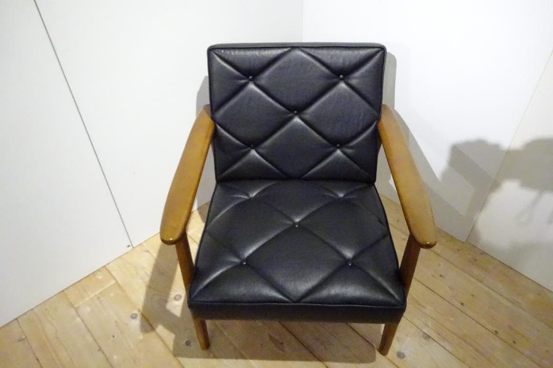 カリモク　WS1120BW　1Pソファ　アームチェア （黒・レザー） A　美品