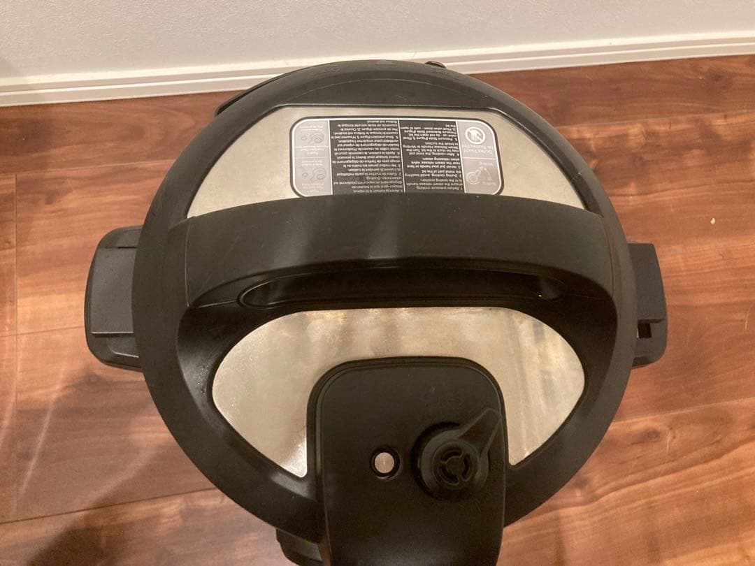 Instant Pot Duo 5.7リットル（米国モデル）　変換プラグつき