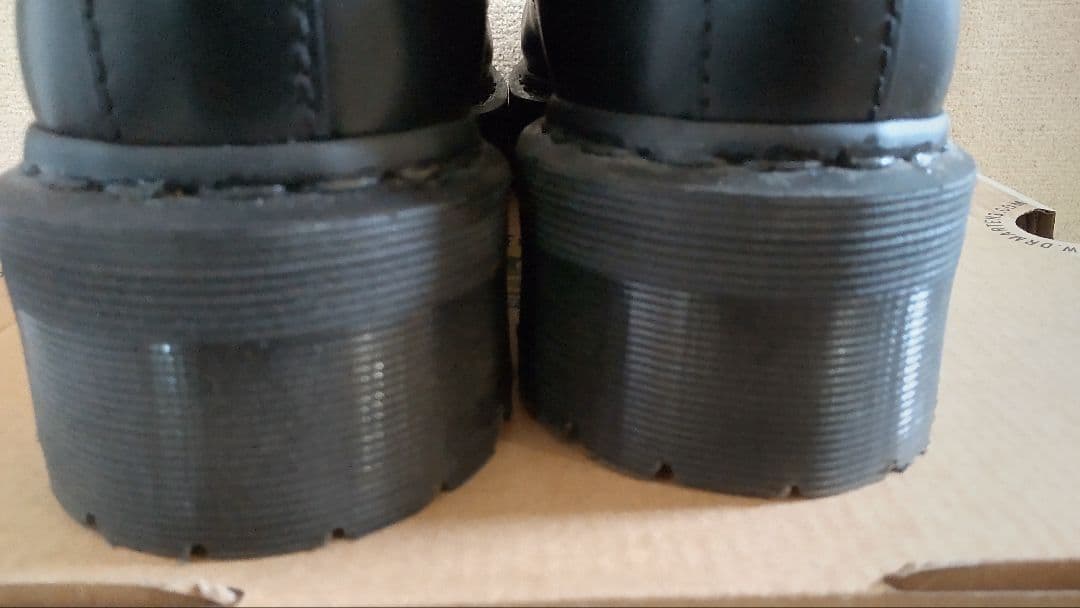 ベ*ン様 ドクターマーチン 厚底 チェルシー 黒 UK9 サイドゴアブーツ QU