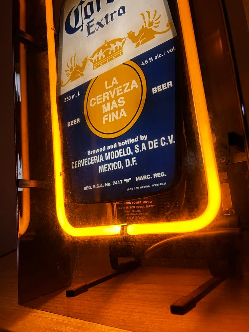 クアーズエクストラゴールド、ミラージェニュインドラフト、コロナ ネオン管