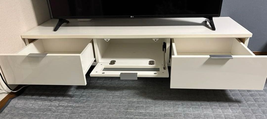 ニトリ　ローボードエトナ　白