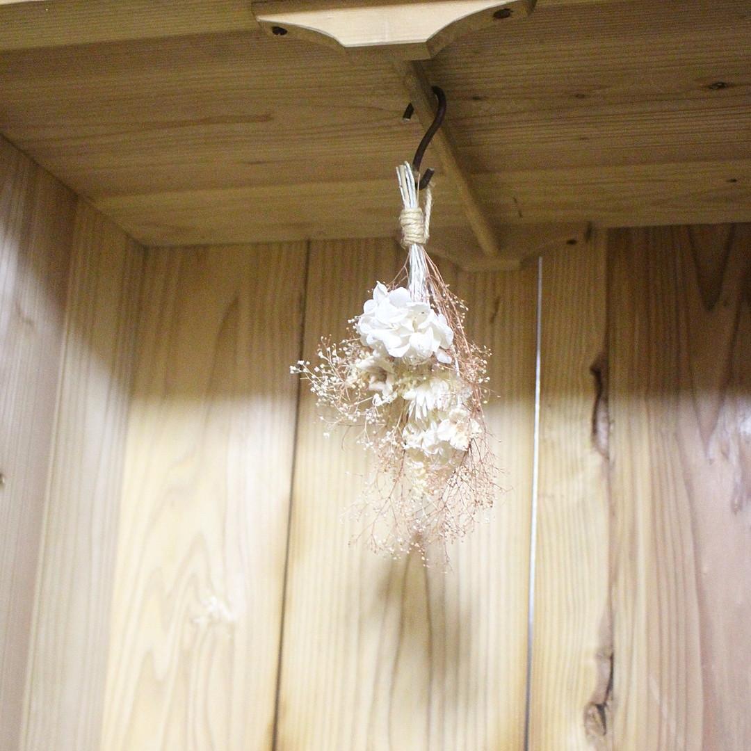 古い木枠のガラス戸棚×木製引き出し　食器棚　水屋　キャビネット　古家具　古民家