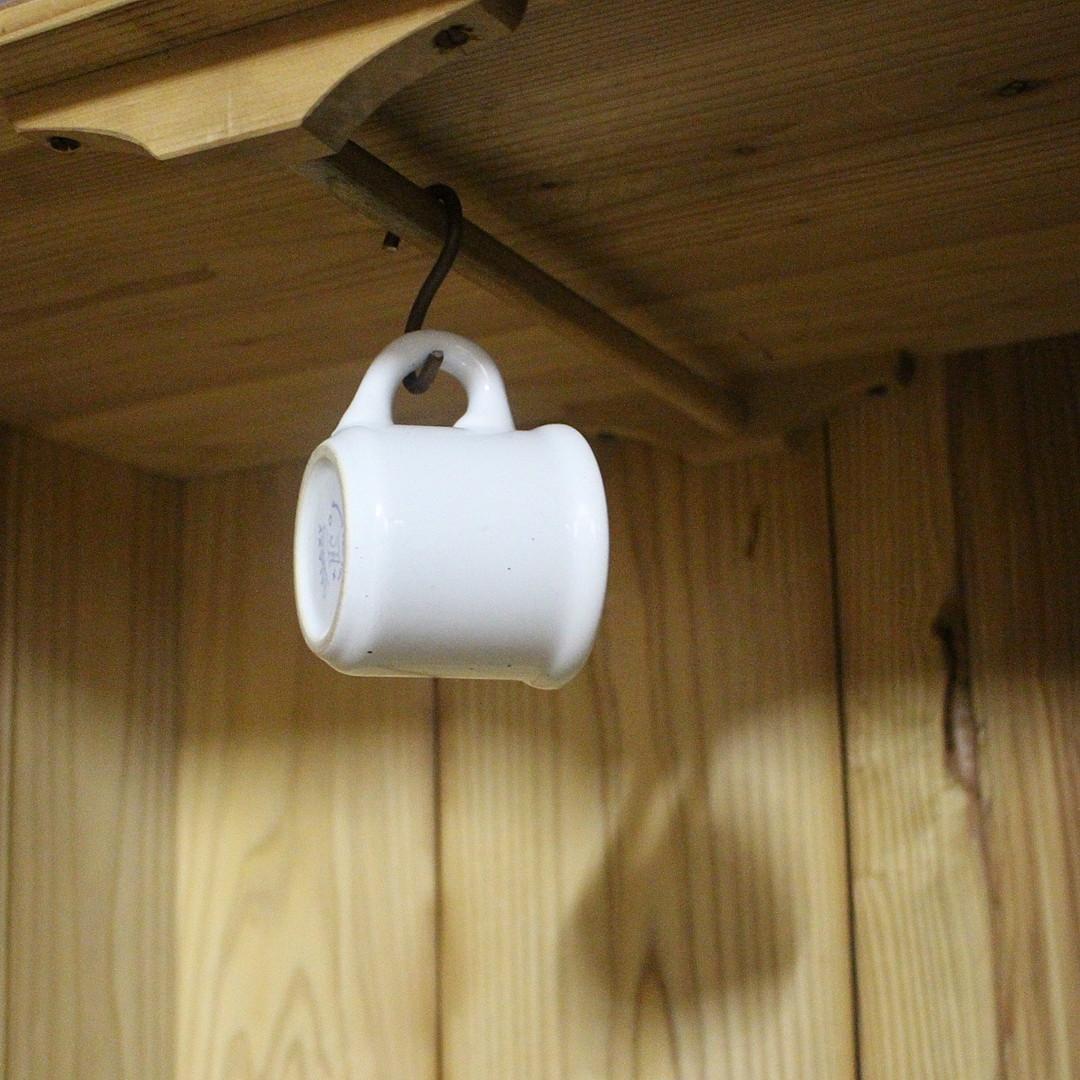 古い木枠のガラス戸棚×木製引き出し　食器棚　水屋　キャビネット　古家具　古民家