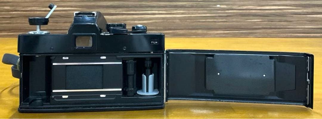 ミノルタ　SR505　一眼レフフィルムカメラ　レンズ付き　フィルター付き