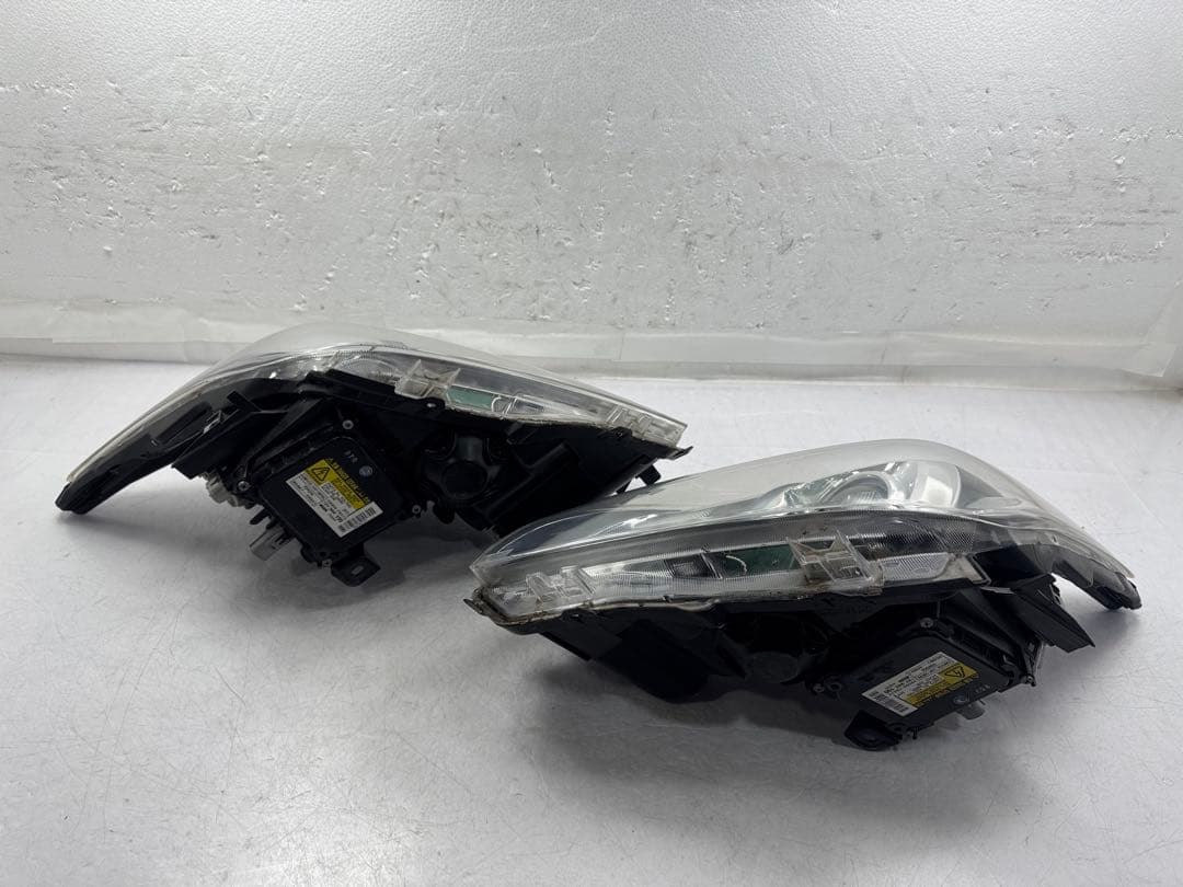 プリウスZVW30後期ヘッドライト左右セットキセノHIDレベ付コイト47-52