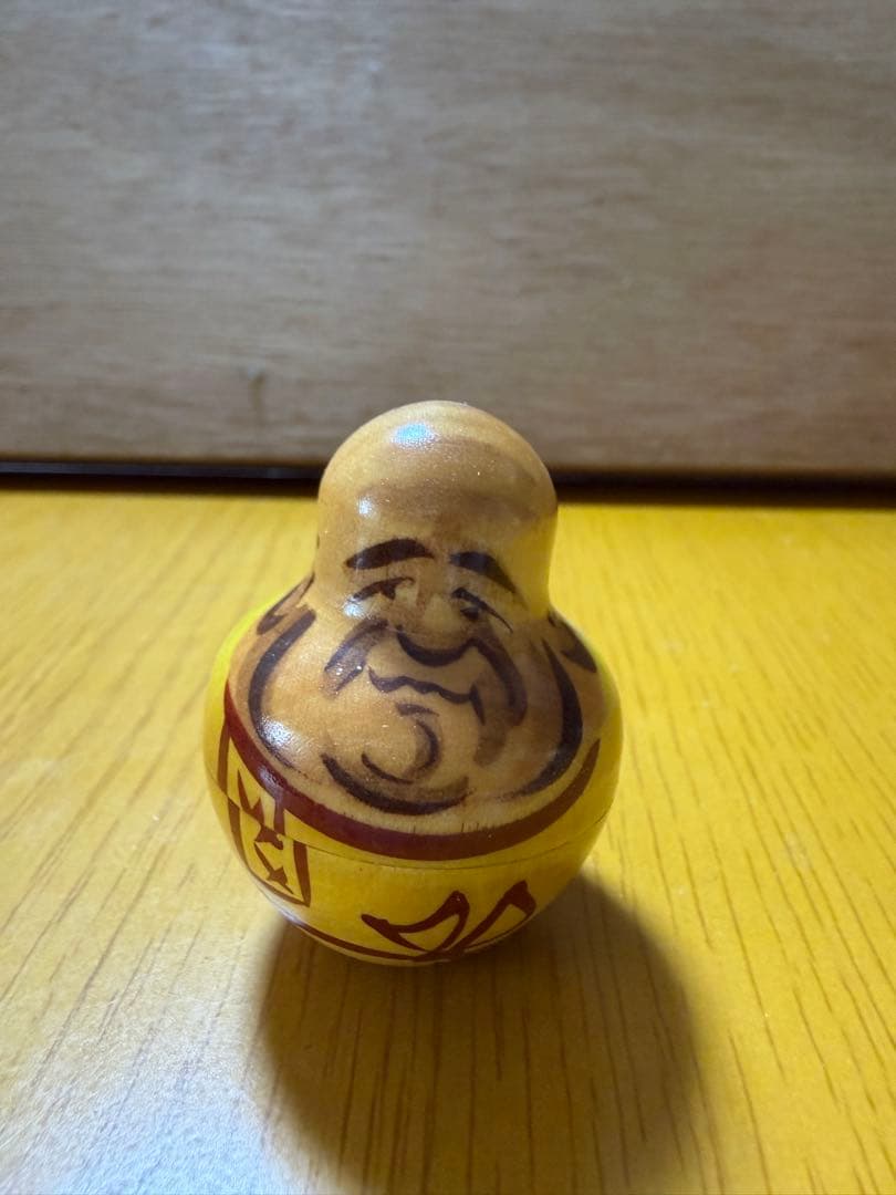 政治家デザインの木製マトリョーシカ