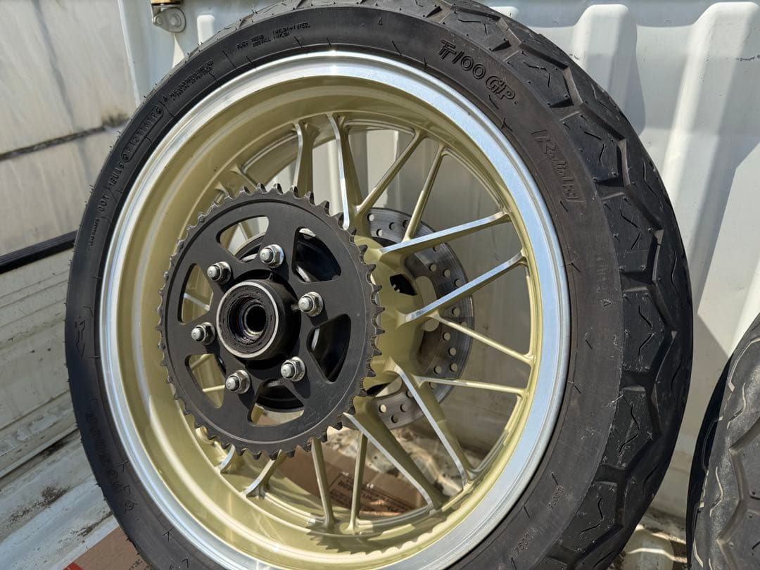 z900RSホイール 前後セット　純正業者塗装品　ゴールド