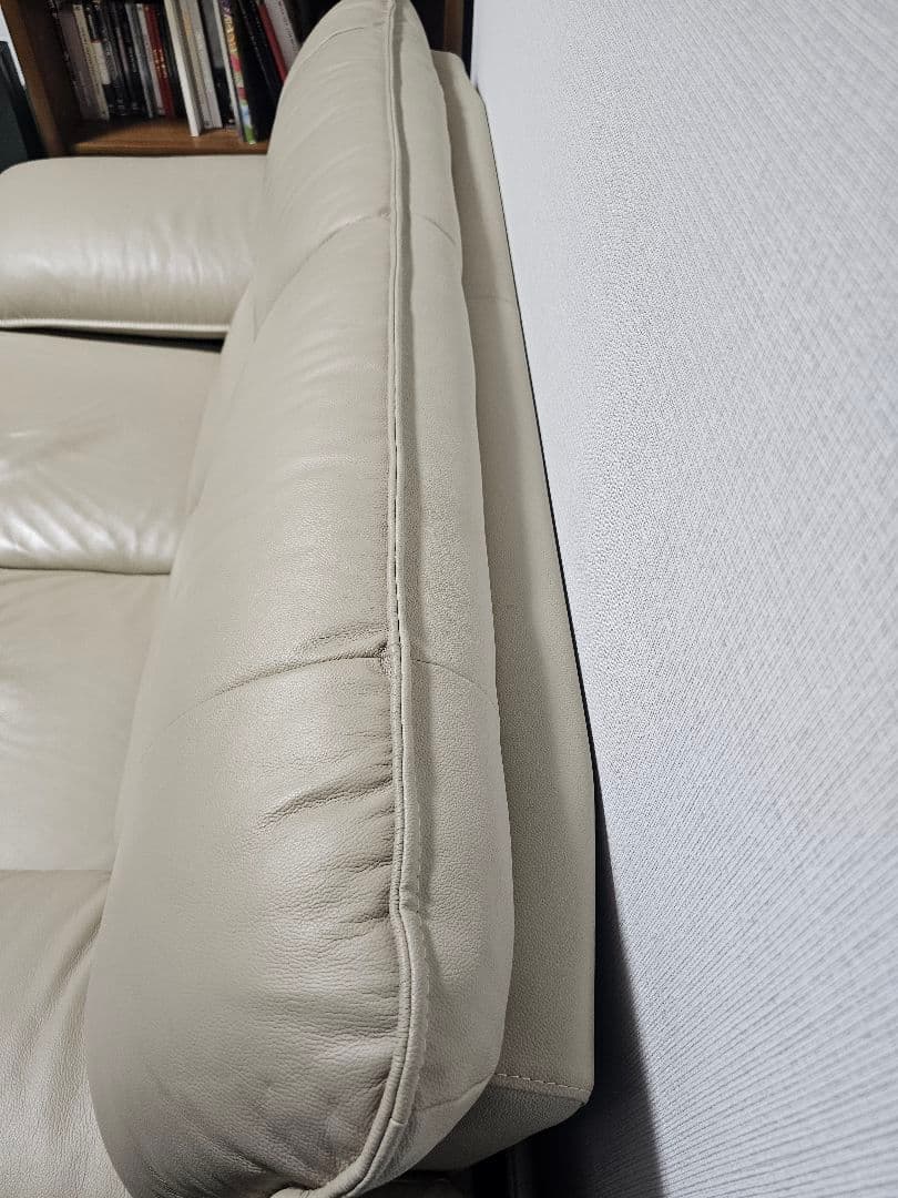 最終価格【美品、送料込み】ライトベージュ皮革(牛) 2人掛けワイドソファ