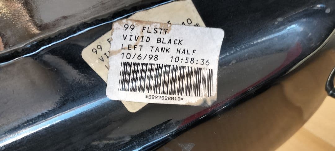 ハーレー　最終エボファットボーイ　純正燃料タンク
