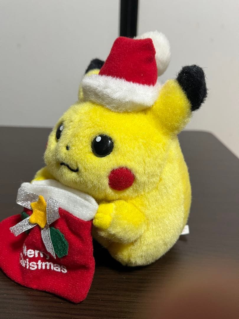 TOMY　初期　ピカチュウ　サンタ　クリスマス　ぬいぐるみ