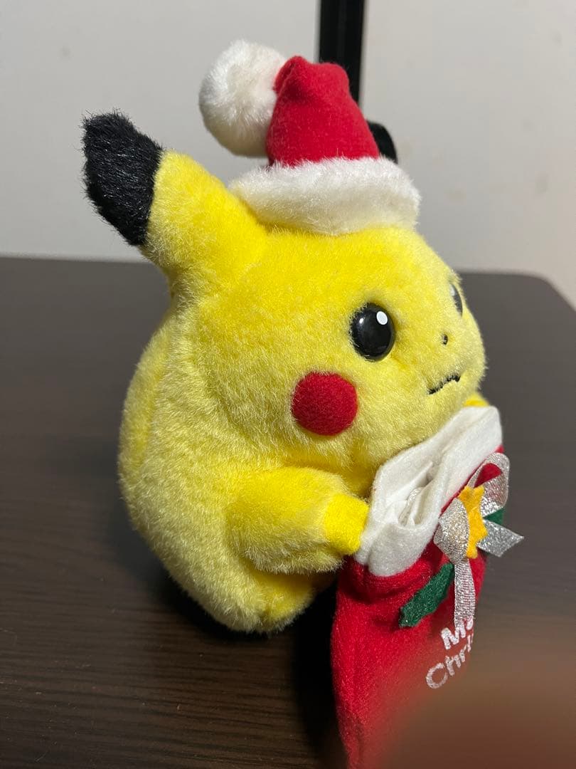 TOMY　初期　ピカチュウ　サンタ　クリスマス　ぬいぐるみ