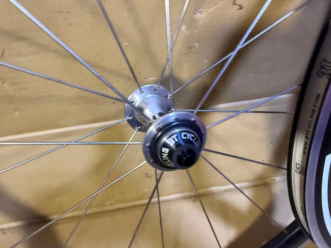 3T ACCELERO 40 PRO クリンチャー前後セット