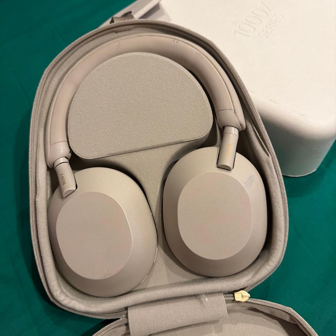 SONY WH-1000XM5 ノイズキャンセリングヘッドフォン