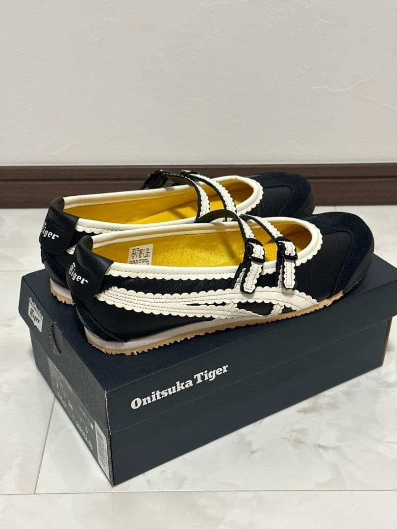 新品☆ オニツカタイガー Mexico66 TGRS