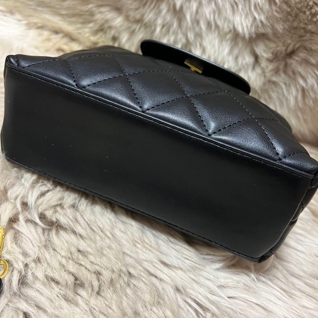 新品♡ノベルティキルティング ケリーデザイン 取り外し可能ショルダーチェーン