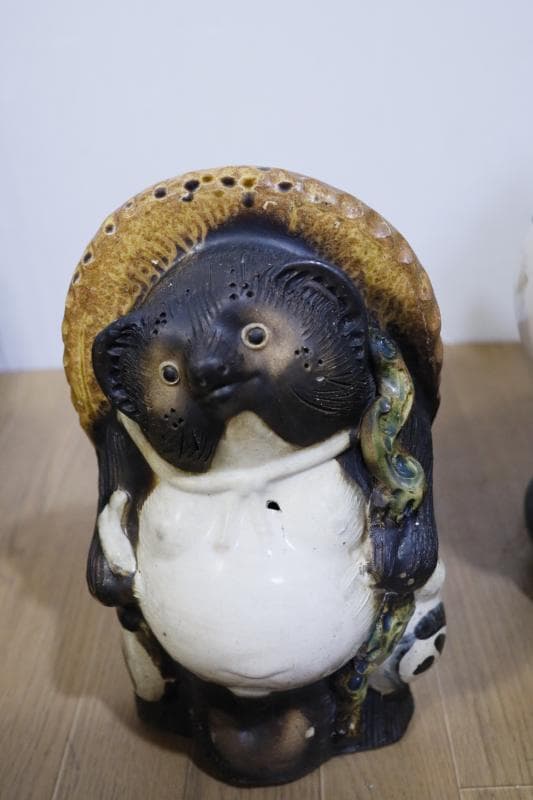展示品◆信楽焼　狸さん 置物　2体セット◆大　高さ47㎝・小　高さ34㎝　①