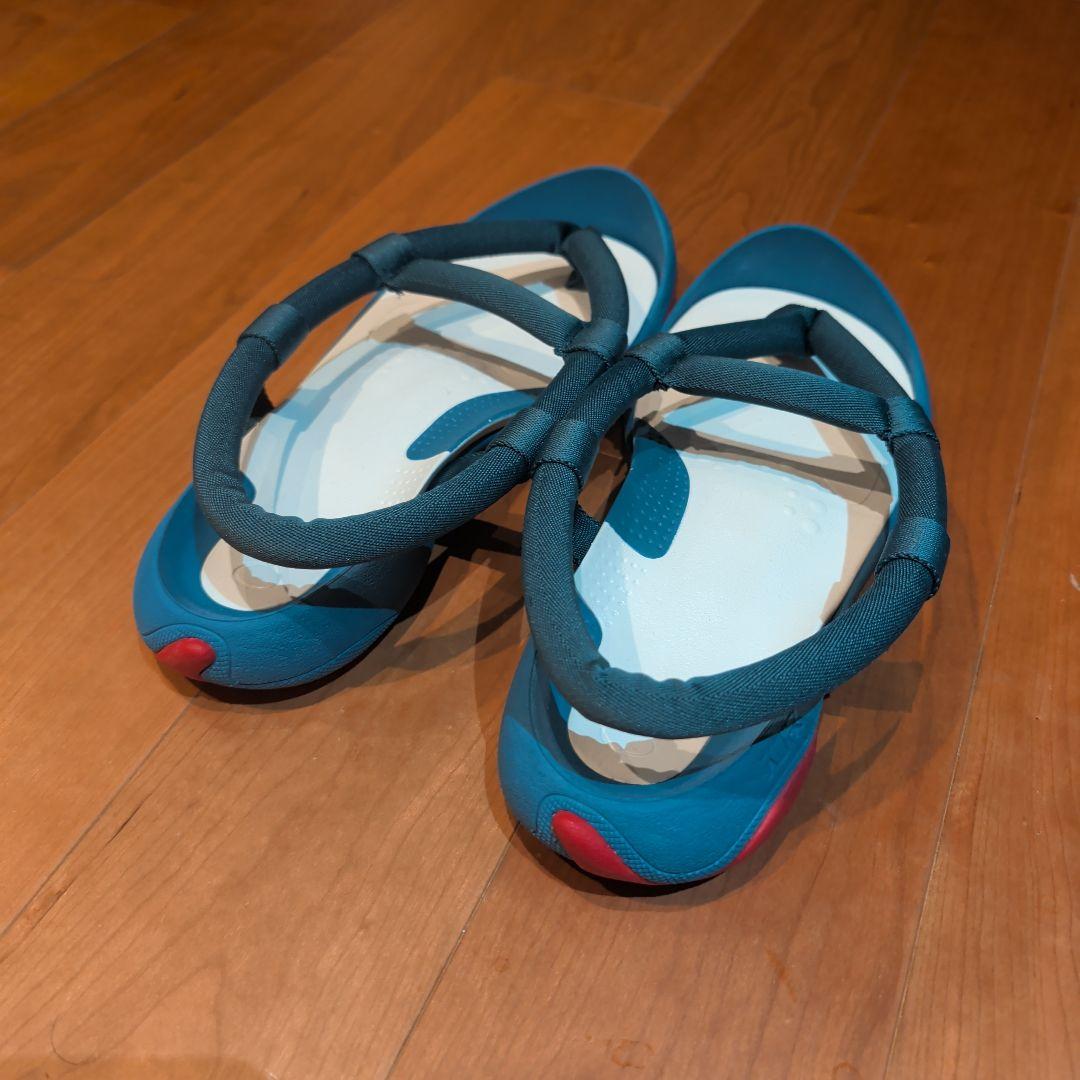 レアな万博公式グッズ！ EXPO2025 ミャクミャクサンダル スゴィヌエナジー