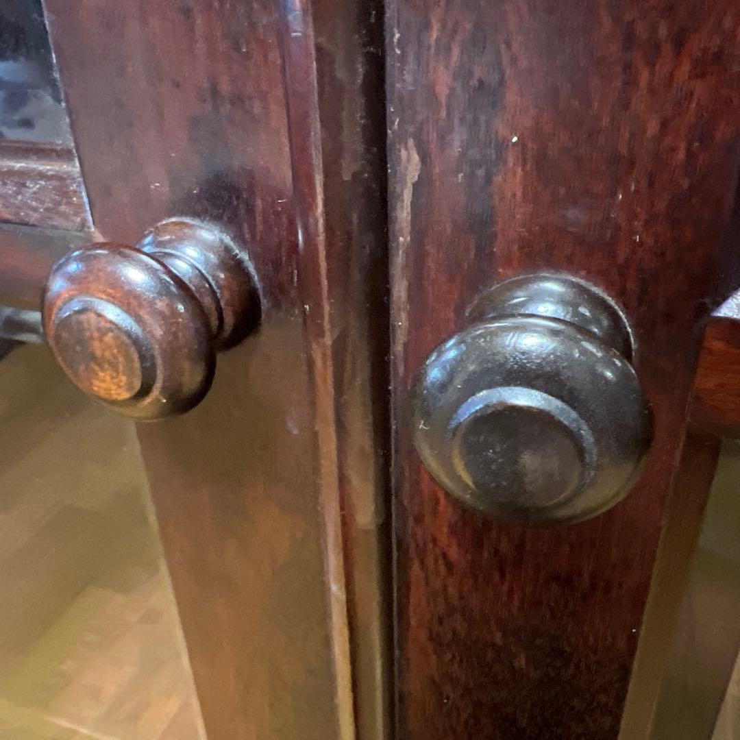 木製ガラス扉キャビネット