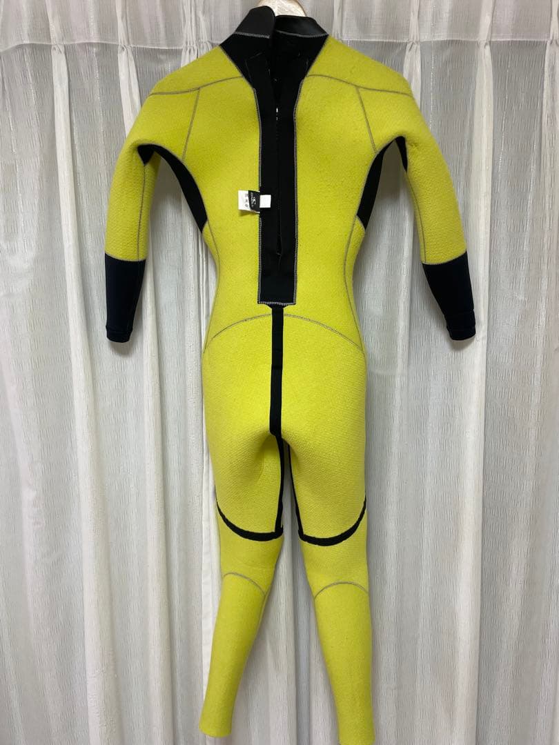 オニール　スーパーフリーク ウィメンズ ウエットスーツ バックジップ 5x3mm