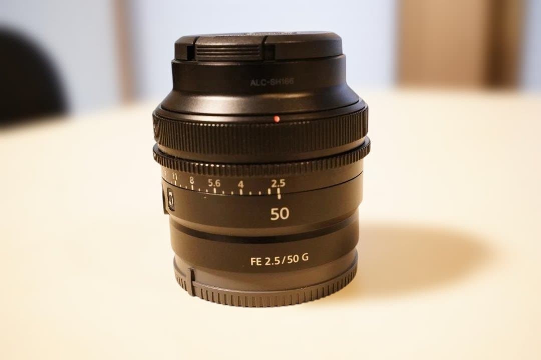 カメラレンズ　SONY SEL50F25G