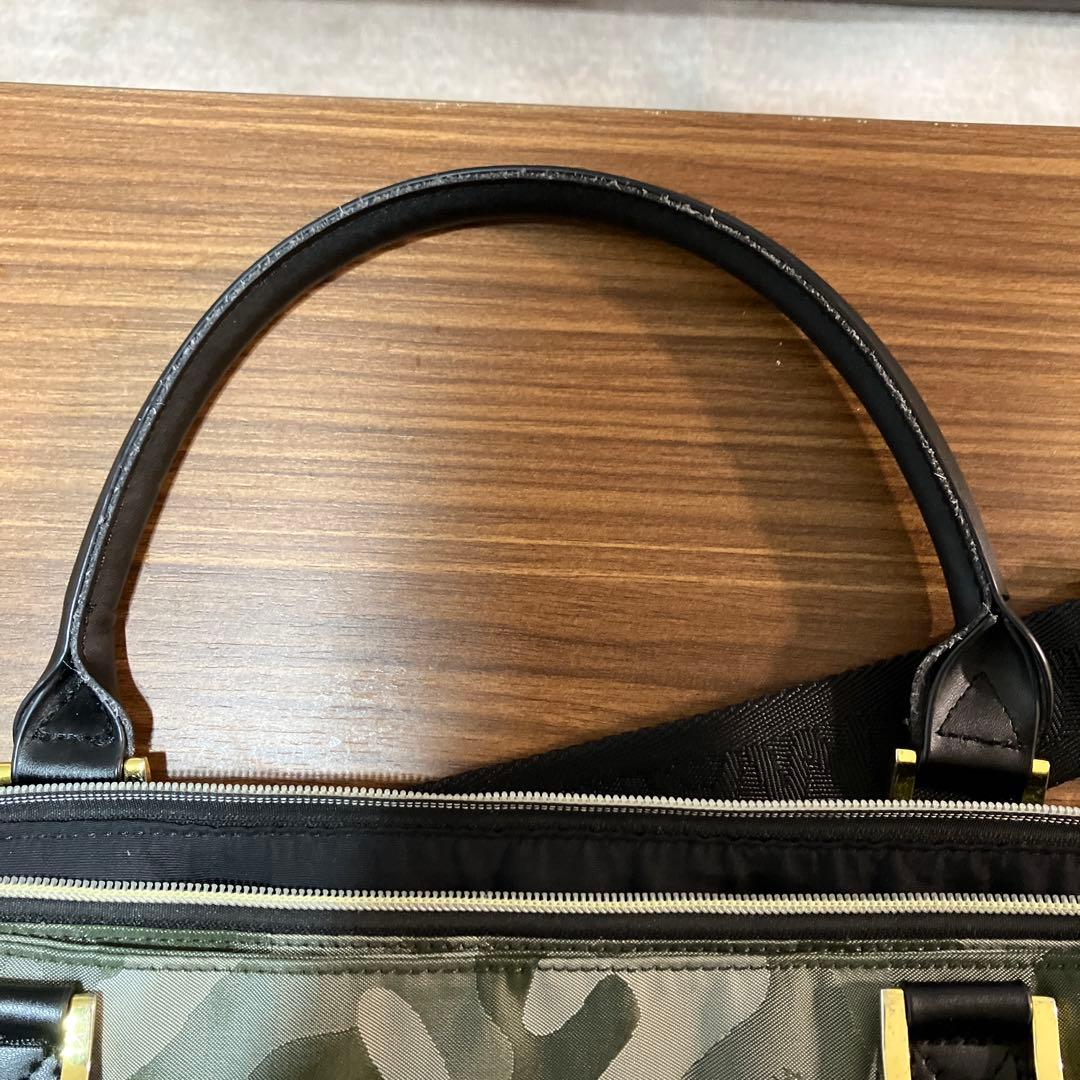 マークアンドロナ　バック