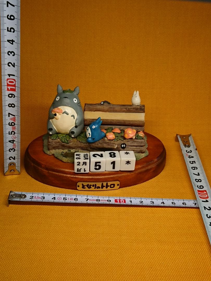 【美品】ジブリ　トトロ　カレンダー　置物　インテリア　工芸品　美術品　A1086