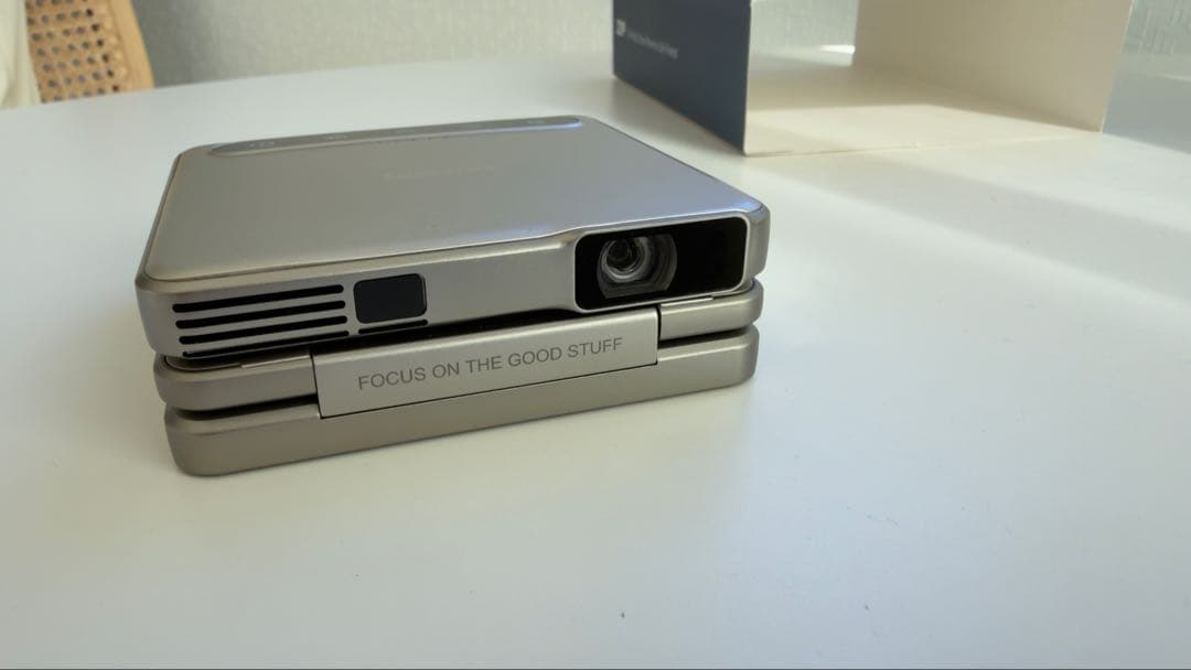 N*I様 【ほぼ未使用】AURZEN ZIP TRI-Fold 超小型プロジェク