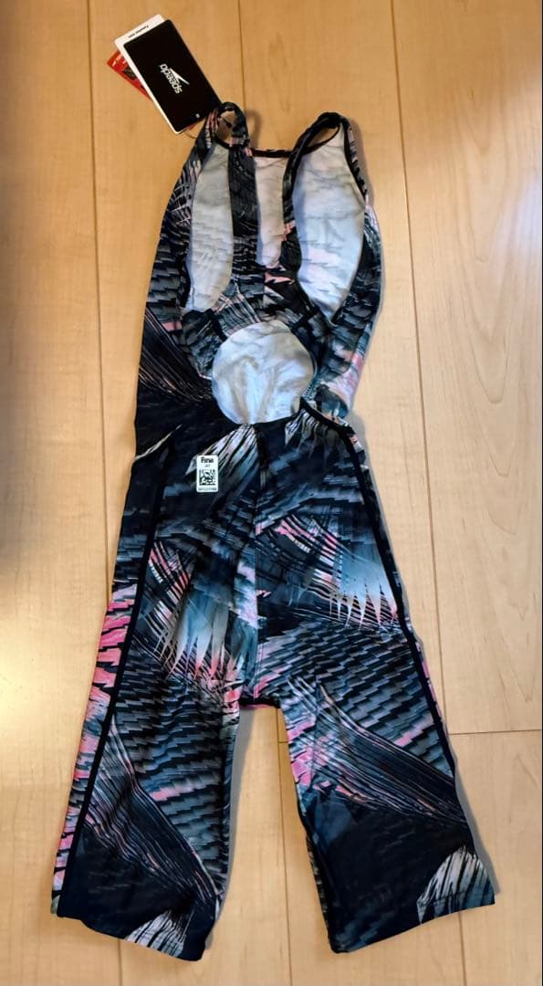 【新品未使用】SPEEDO スピード　水着　ハーフスパッツ　総柄　L