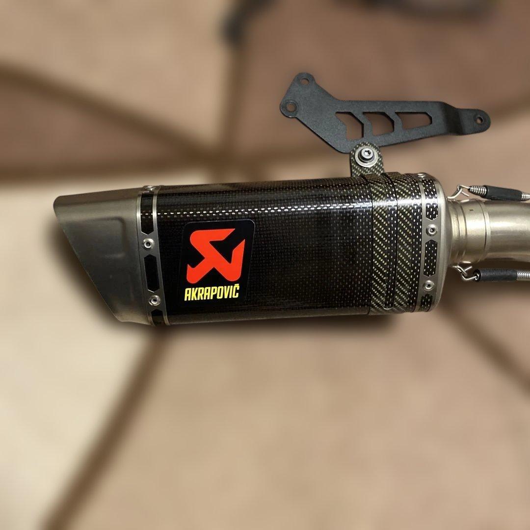 ヤマハ　MT09 アクラポビッチマフラー（S-Y9R18-APC）