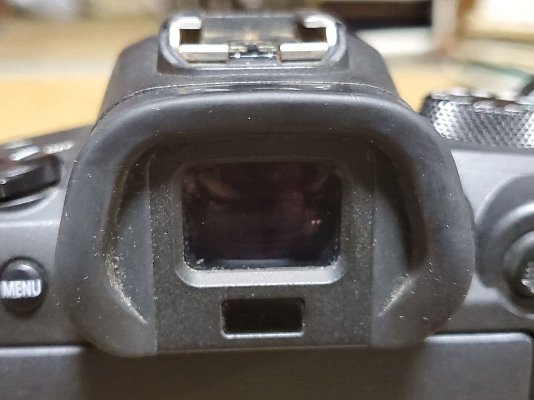 Canon EOS R6 ボディ本体 中古品 LP-E6NH 2個