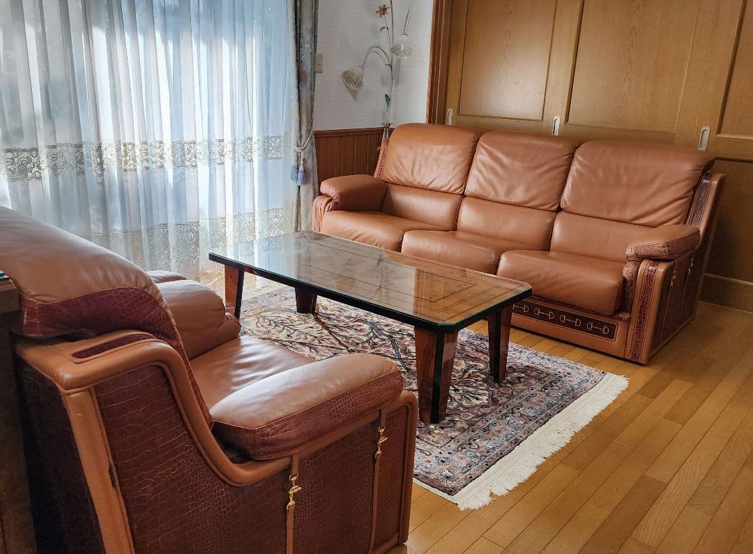 GUCCI グッチ ガラス天板のセンターテーブル