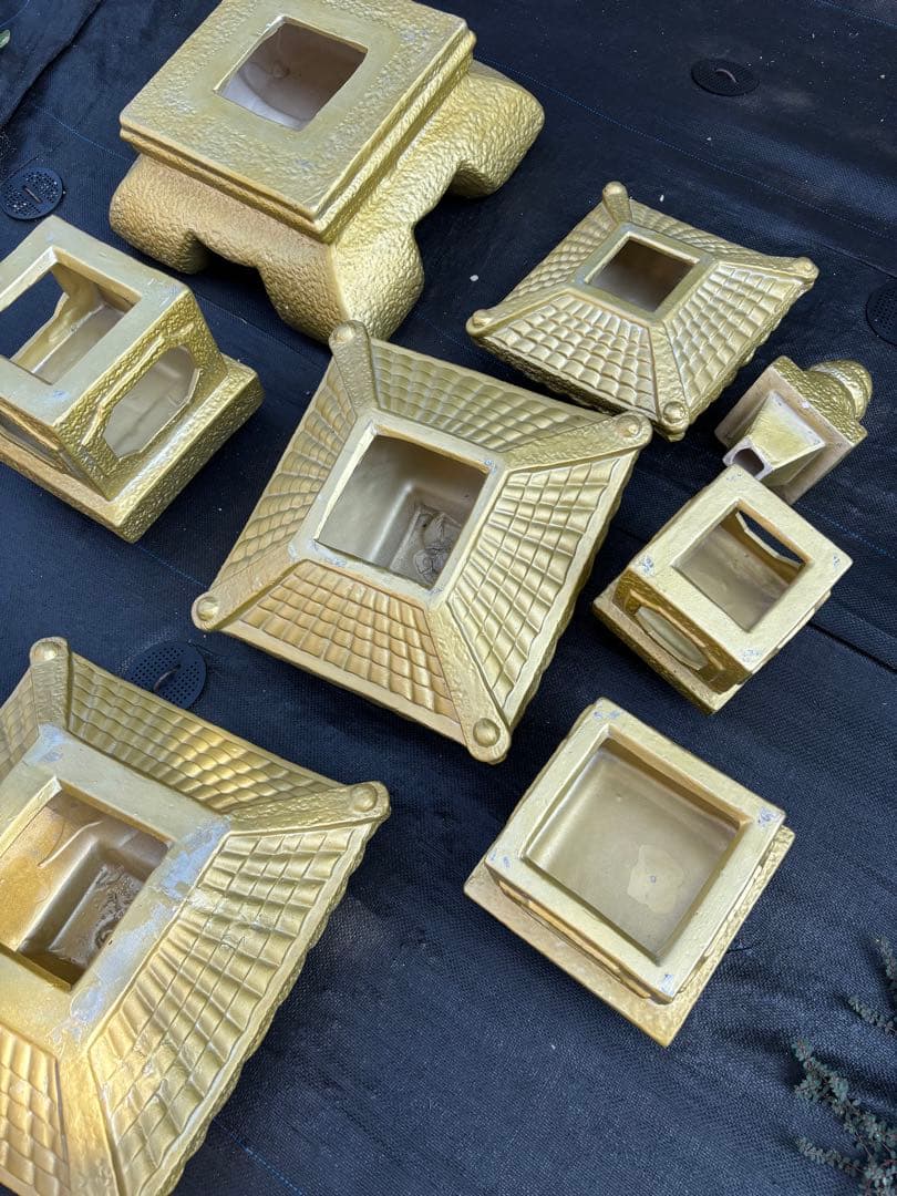 金色 三重塔風 置物 約９５cm