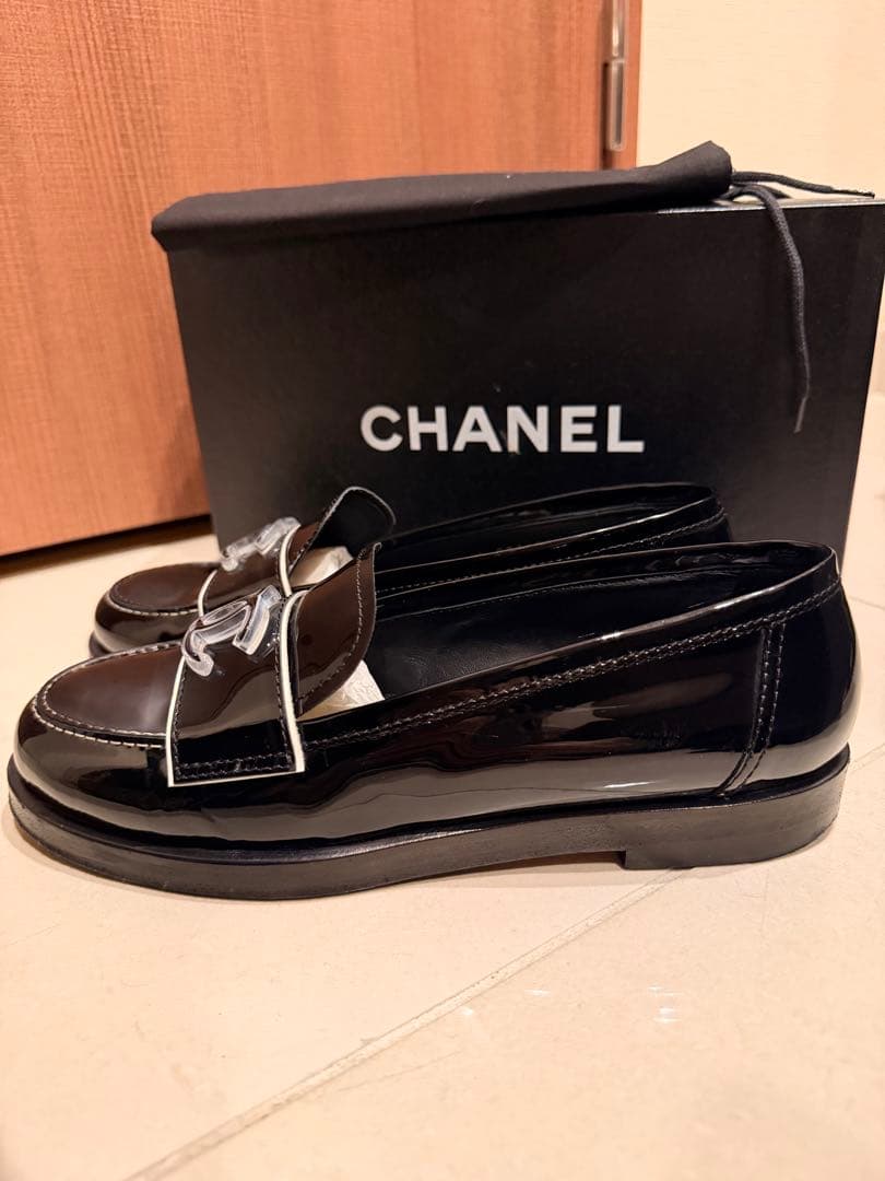 CHANEL エナメル　ブラック ローファー　37