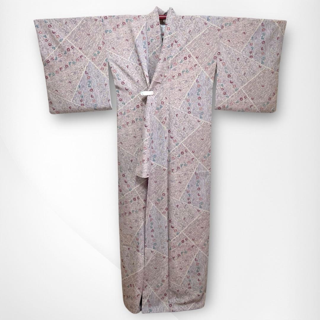 【良品✨】東レシルック　洗える着物　小紋　蔓草文様　くすみの藤色・紅藤系　D4