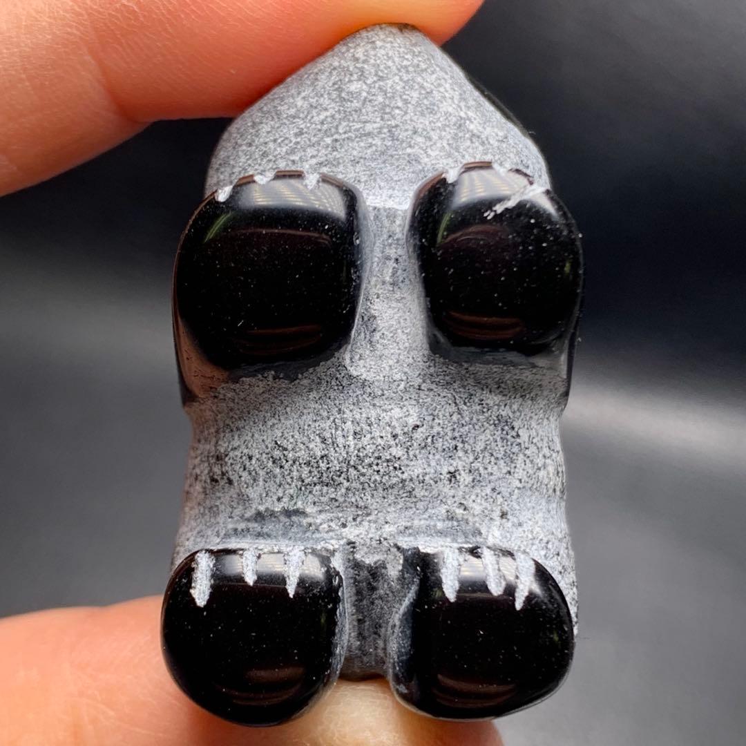 011551  天然黒曜石パンダ置き物、23.1＊39.3ミリ