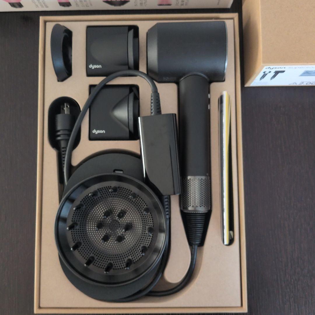 ダイソン　Dyson ドライヤー 黒　アタッチメント付き