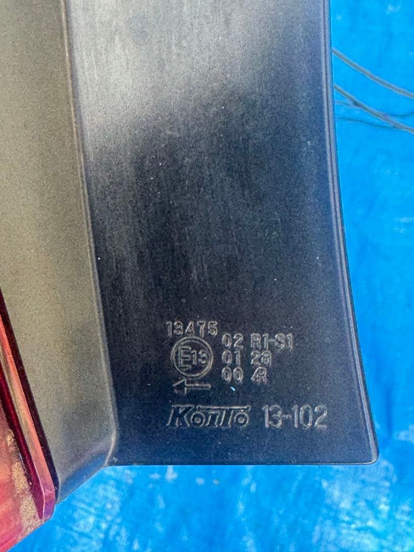 カローラフィールダー NZE161G テールランプ 左