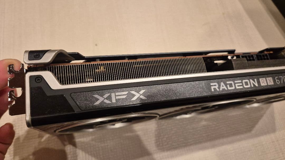 XFX AMD RADEON RX6700XT 中古